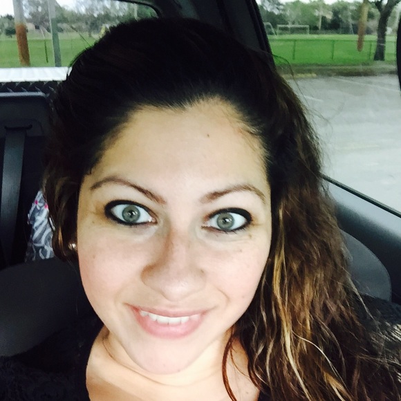 Meet your Posher, Andrea