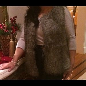Tan Fur Vest!