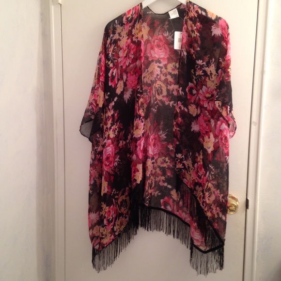 NWT, OSFA Fringe Bottom Kimono - Picture 2 of 4