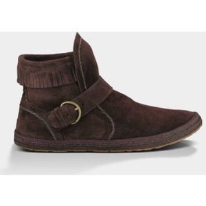 Ugg Australia - Amely Genuine Sheepskin Bootie