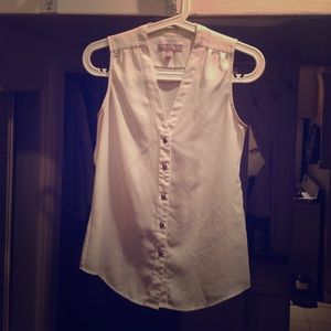 Sleeveless blouse