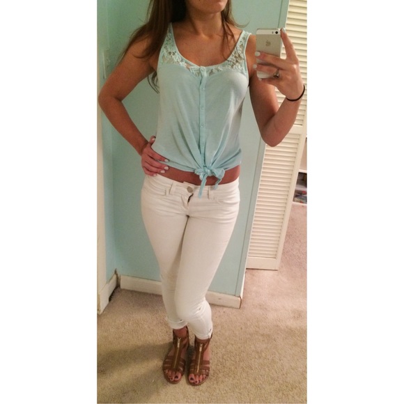 Lace Cropped Tank - Picture 4 of 4