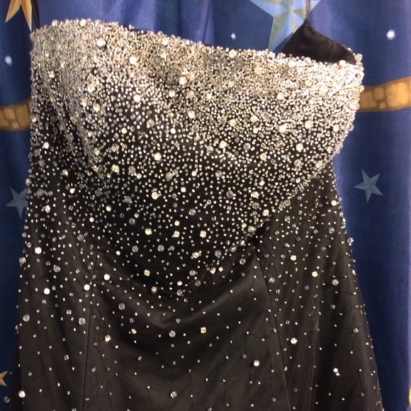 NWT Size 12 prom dress