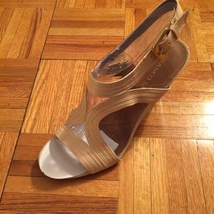 💥MEW MARKDOWN💥 Franco Sarto Adonis Sandals