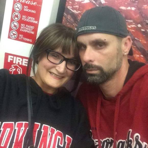 Meet your Posher, Tuesday - Picture 1 of 1