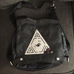 ‼️SOLD‼️ UNIF Pyramid Pack