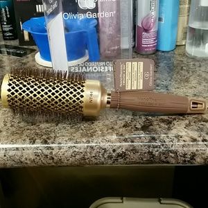 NEW NanoThermic Round Brush