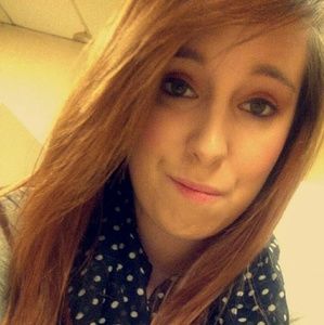 Meet your Posher, Alexis