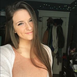 Meet your Posher, Brooke