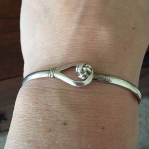 Island hook bracelet