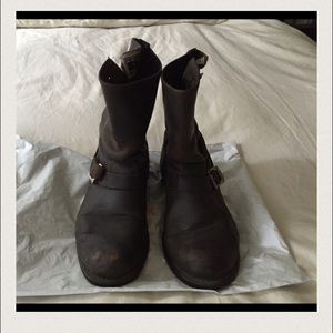 FRYE Engineer 8r Leather Boots