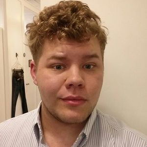 Meet your Posher, Adam