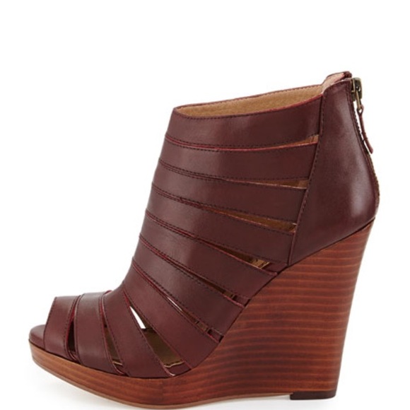 Splendid Shoes - Perfect spring booties! Wine cut-out caged wedges!