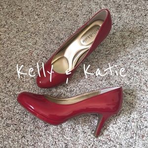 Women's 6.5 Red Heels