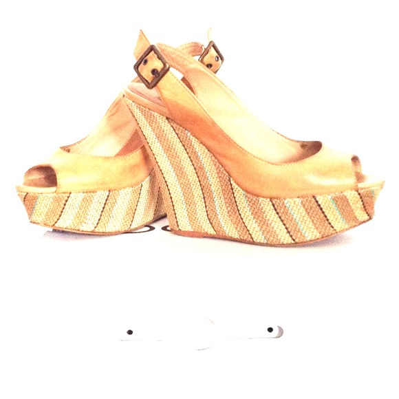 Steve Madden Wedges