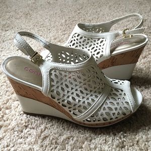 White cork wedges