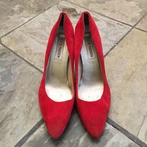 Red suede Steve Madden pumps size 7
