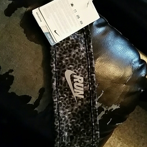 Nike sweat headband