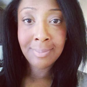 Meet your Posher, Desiree