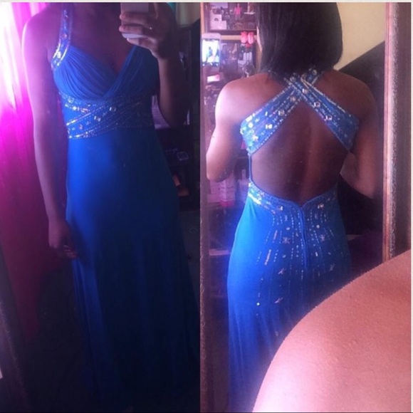 blue prom dress
