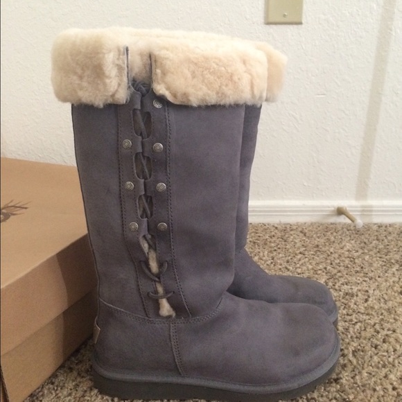 UGG Upside Boots - Picture 4 of 4