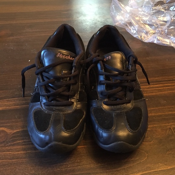 Sneakers - Picture 2 of 4
