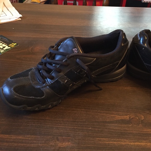 Sneakers - Picture 4 of 4