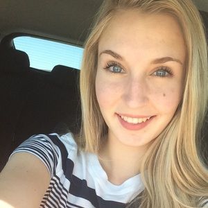 Meet your Posher, Hannah