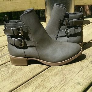 Gray buckle boots