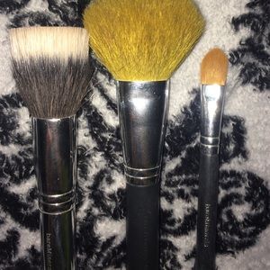bareMinerals brushes 3 :)