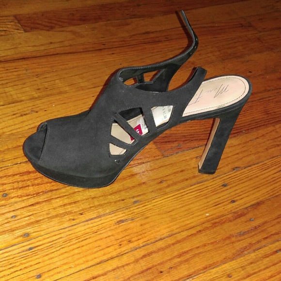 Black sandals