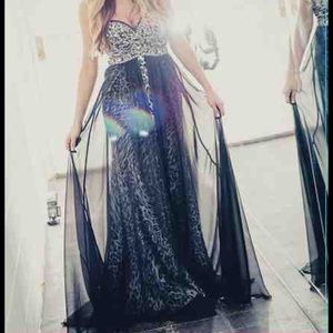 Tony Bowls Designer Prom/Evening Dress Size 4