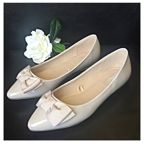 Forever 21 Sweet Cream Ballet Pointy Toe Sold - Picture 2 of 4