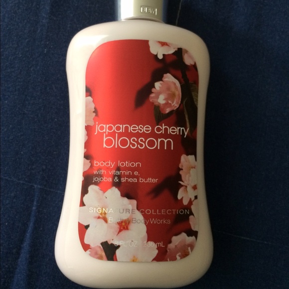 Japanese Cherry Blossom Lotion - Picture 2 of 3