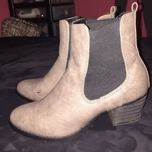 Steve Madden boots