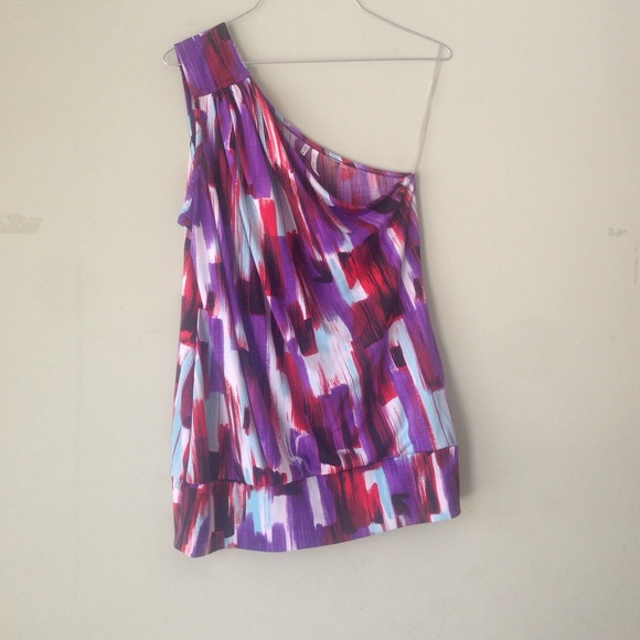 Top - Picture 2 of 3