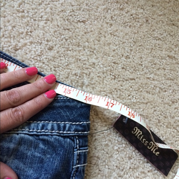 NWT Miss Me jeans! Super cute! - Picture 4 of 4