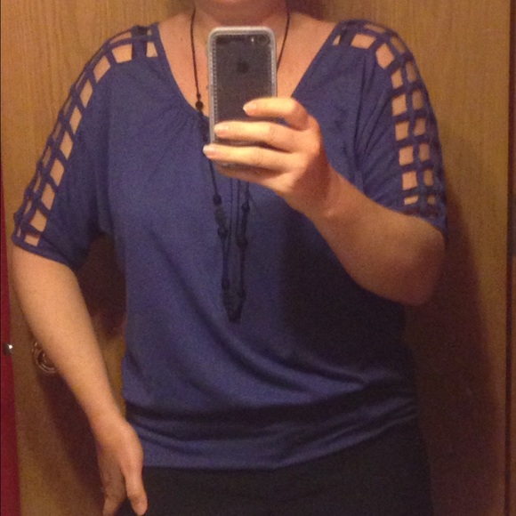 Top - Picture 4 of 4