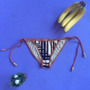 NWOT Victoria's Secret bikini bottom