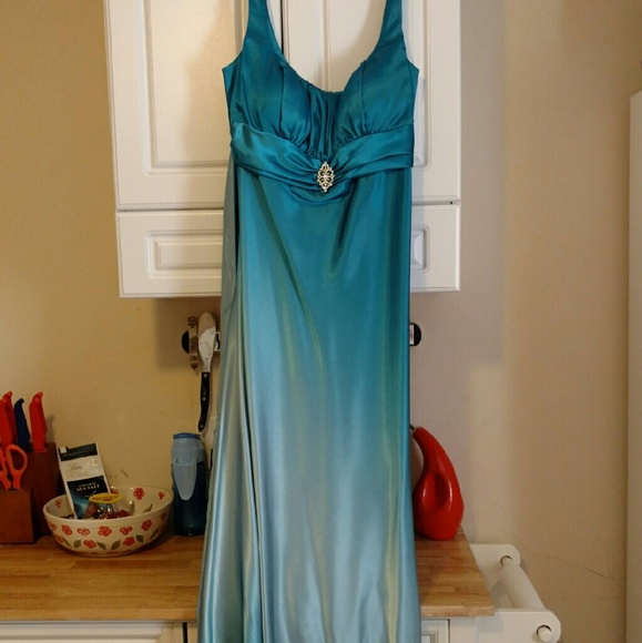 Juniors prom dress