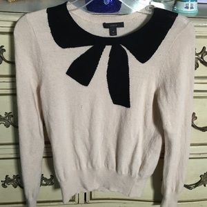 FINAL PRICE💥 donating 4/15  bow light sweater