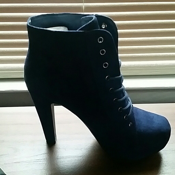 Speed Limit 98 Ankle Boots, Navy Brand New 8.5