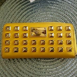 🎀Traded with sarahm756