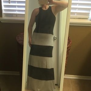 Maxi Dress. Gray and Black block.