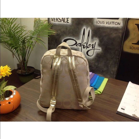 Coach Backpack🚨Sold🚨 - Picture 2 of 2