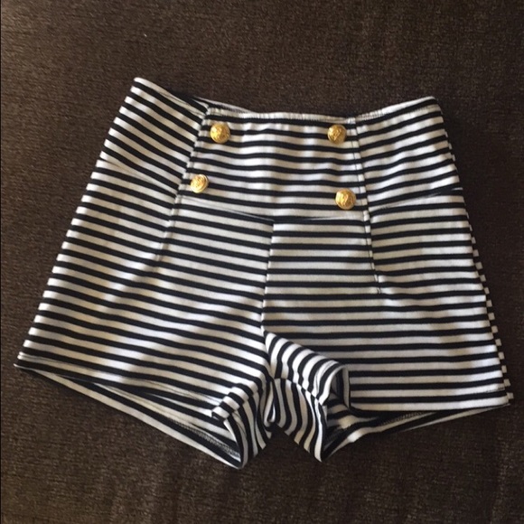Striped sailor shorts. NWT