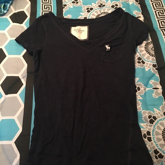 navy Abercrombie and Fitch v-neck