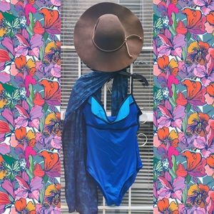 🍒LAST CHANCE 🍒 Carmen Marc Valvo Swimsuit