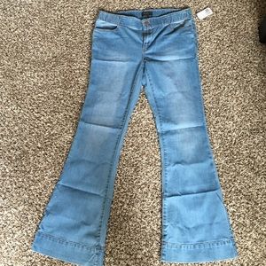 Wide leg jeans (bell bottoms)