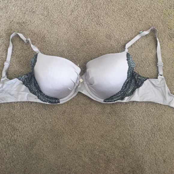 Victoria's secret bra 32DD